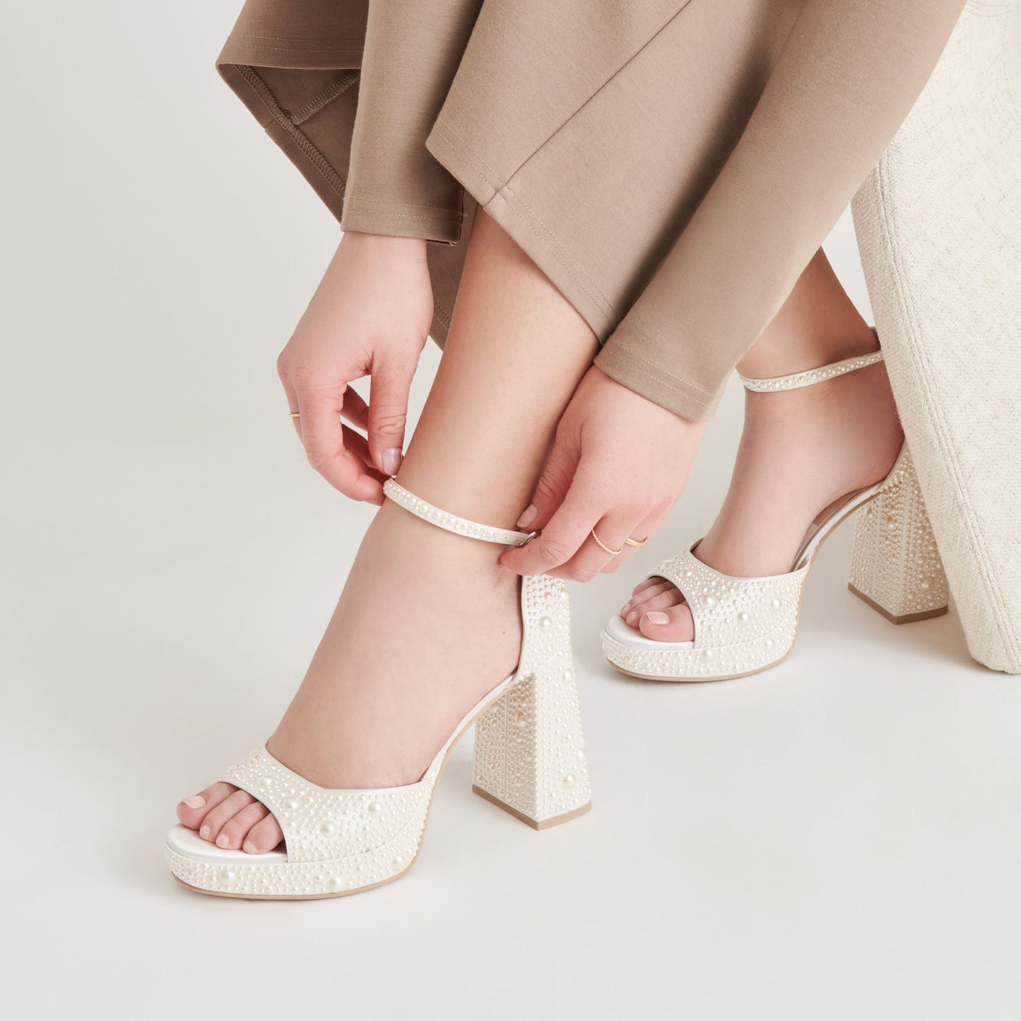 Dolce Vita PANDRO PEARL HEELS TRUE WHITE SATIN
 – Dolce Vita