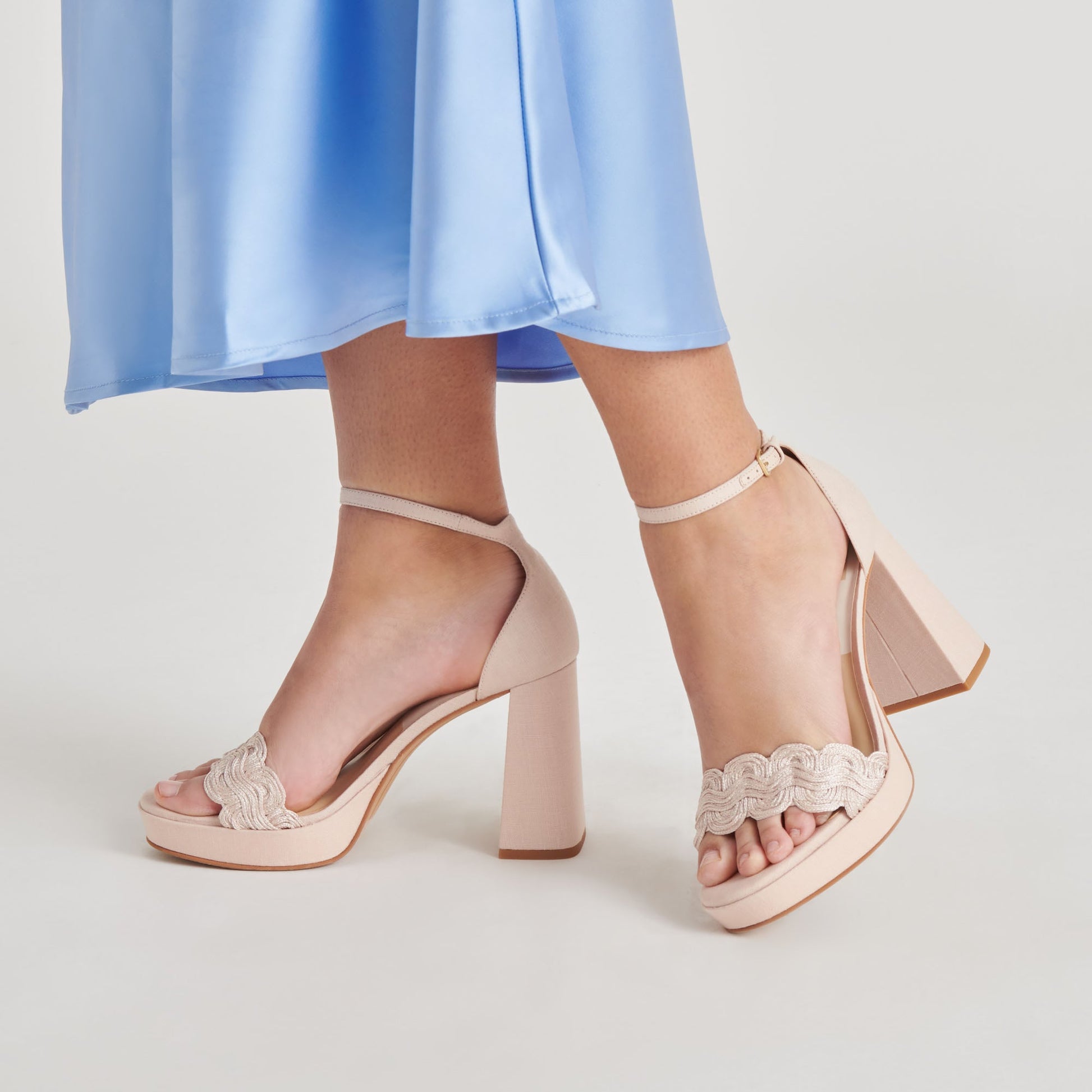 Dolce Vita PELTIN HEELS LIGHT PINK WOVEN RAFFIA
 – Dolce Vita