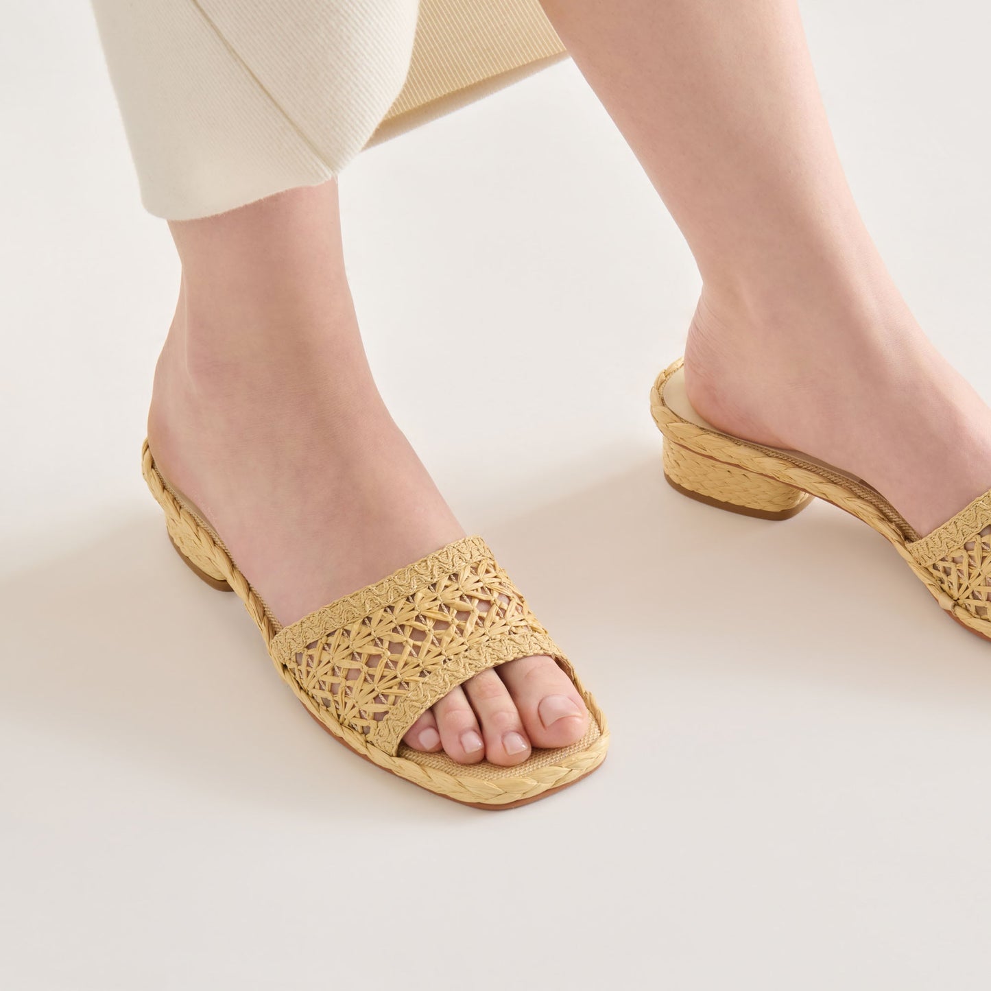 Dolce Vita Dixi Lt Natural Cross Hatch Raffia Sandals