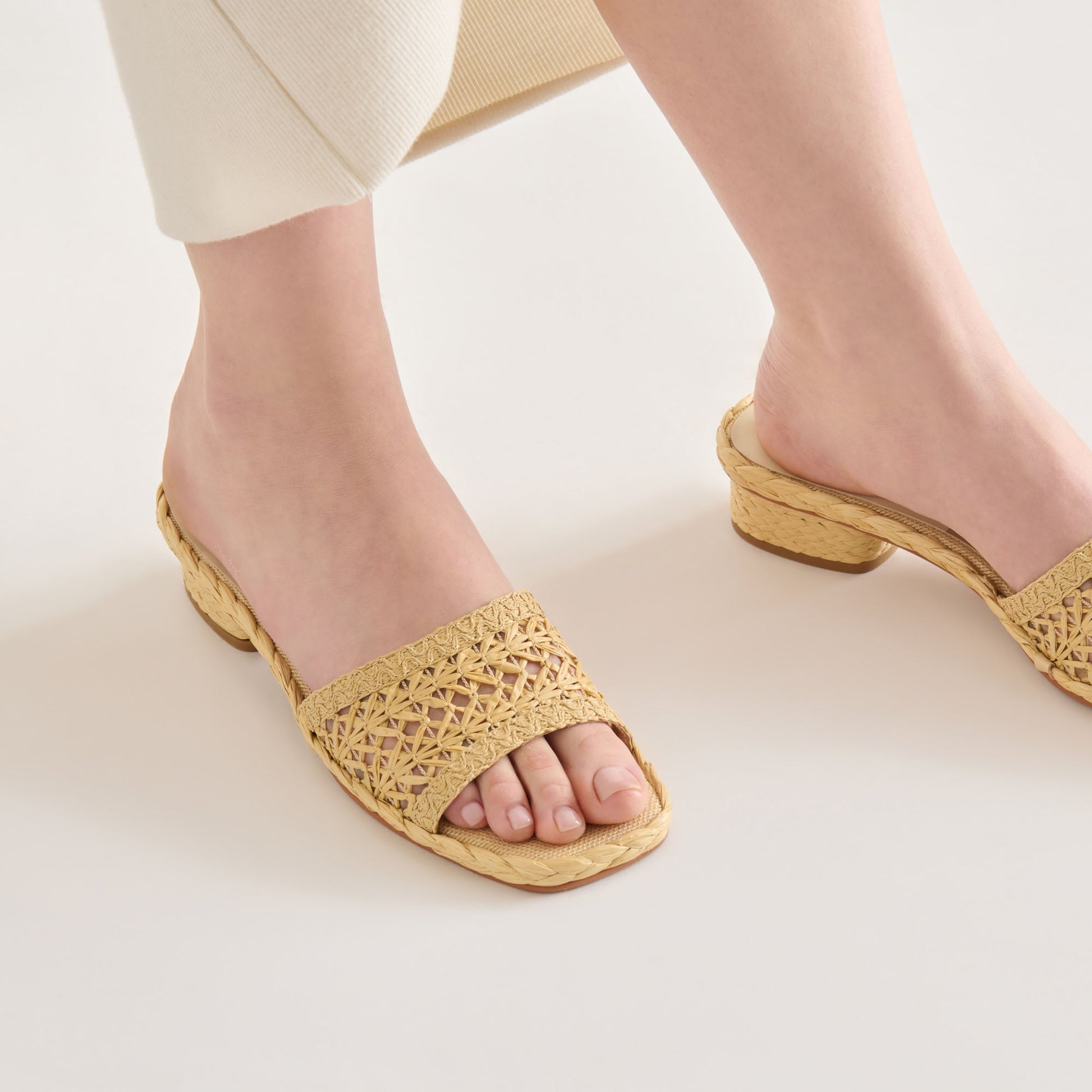 Dolce Vita Dixi Lt Natural Cross Hatch Raffia Sandals