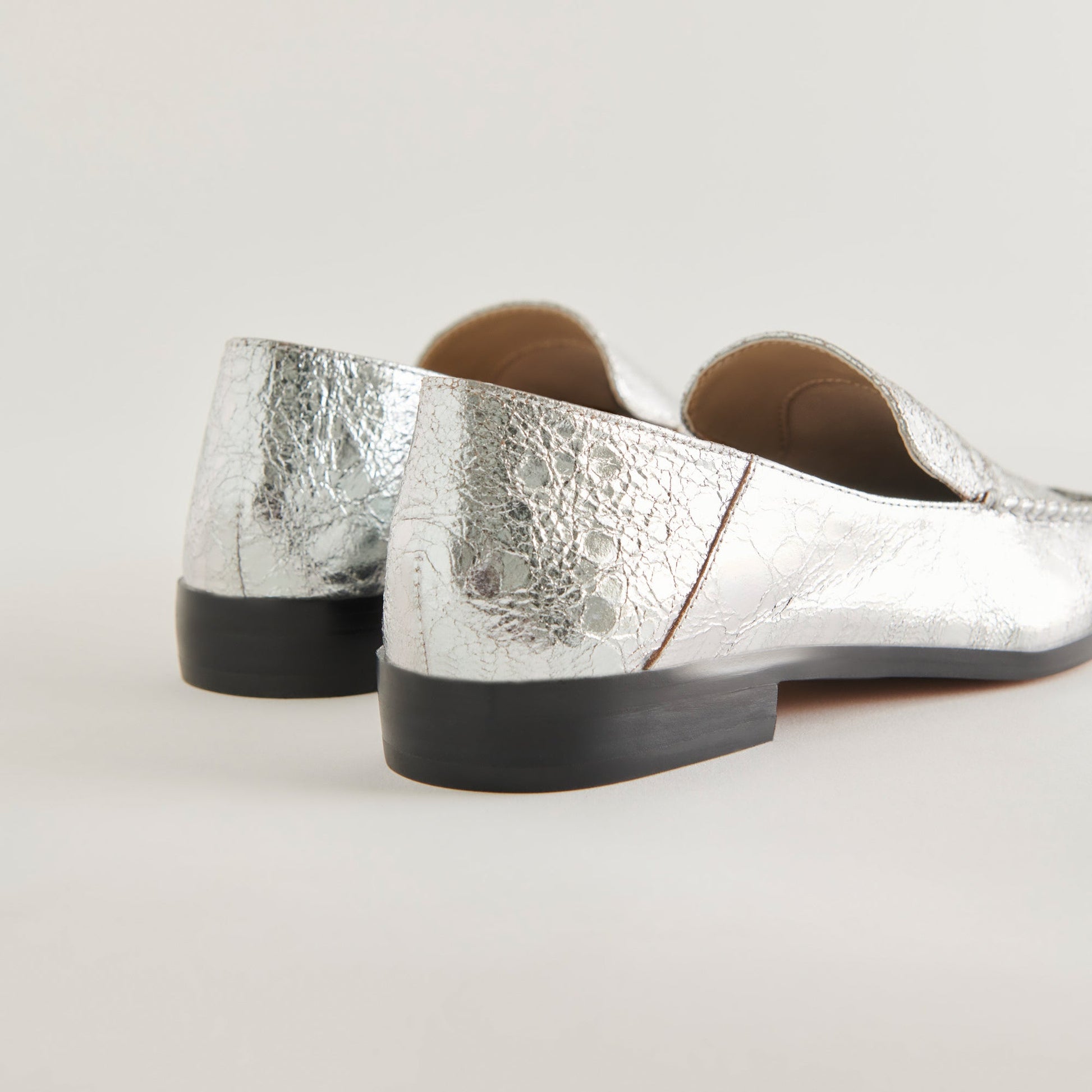 Dolce Vita Beny Flats Silver Distressed Leather | Silver Leather Flats for Women
 – Dolce Vita
