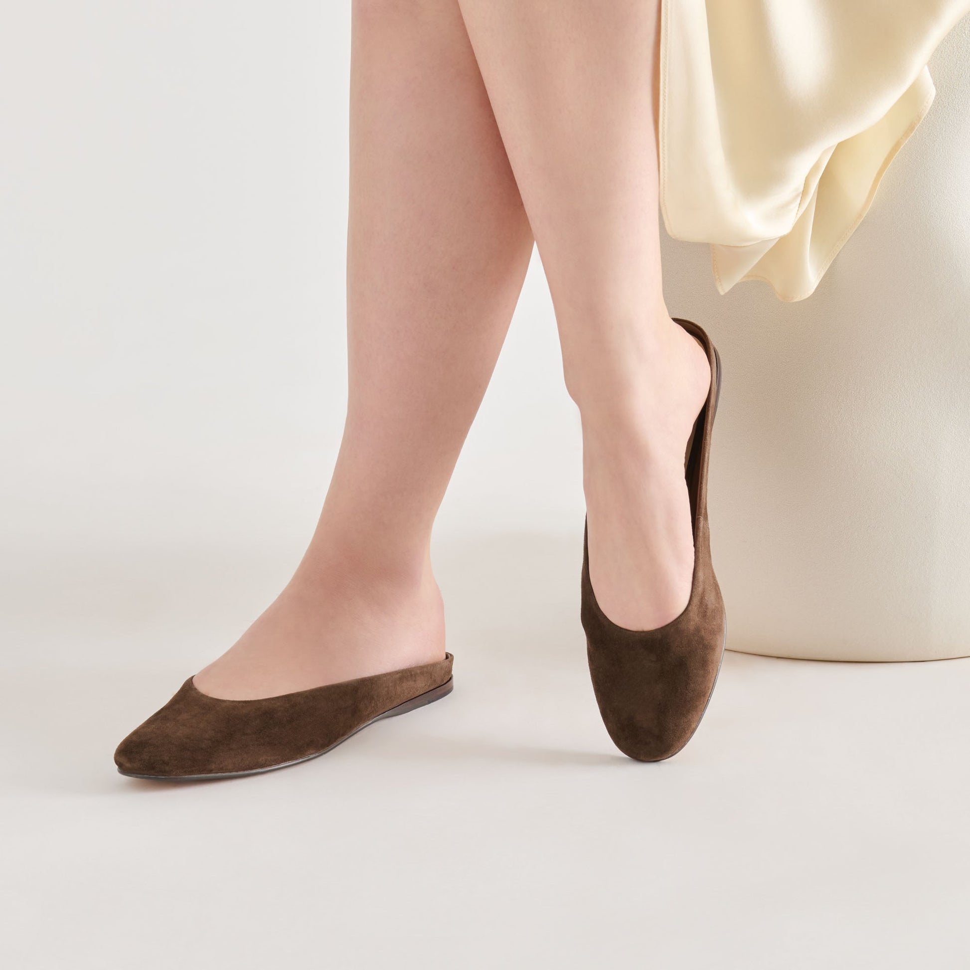 Dolce Vita Eila Dk Brown Suede Flats