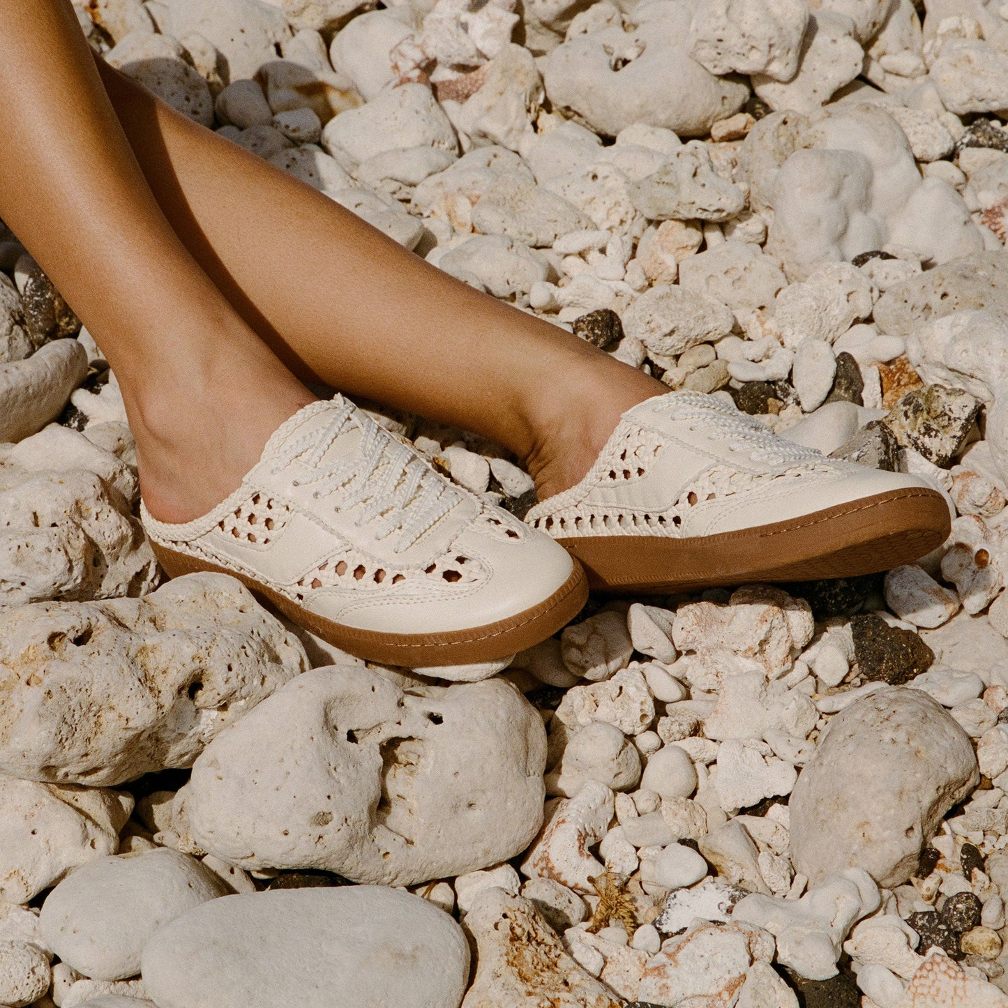 Dolce Vita Notice Slide Woven Off White Woven Stella Sneakers