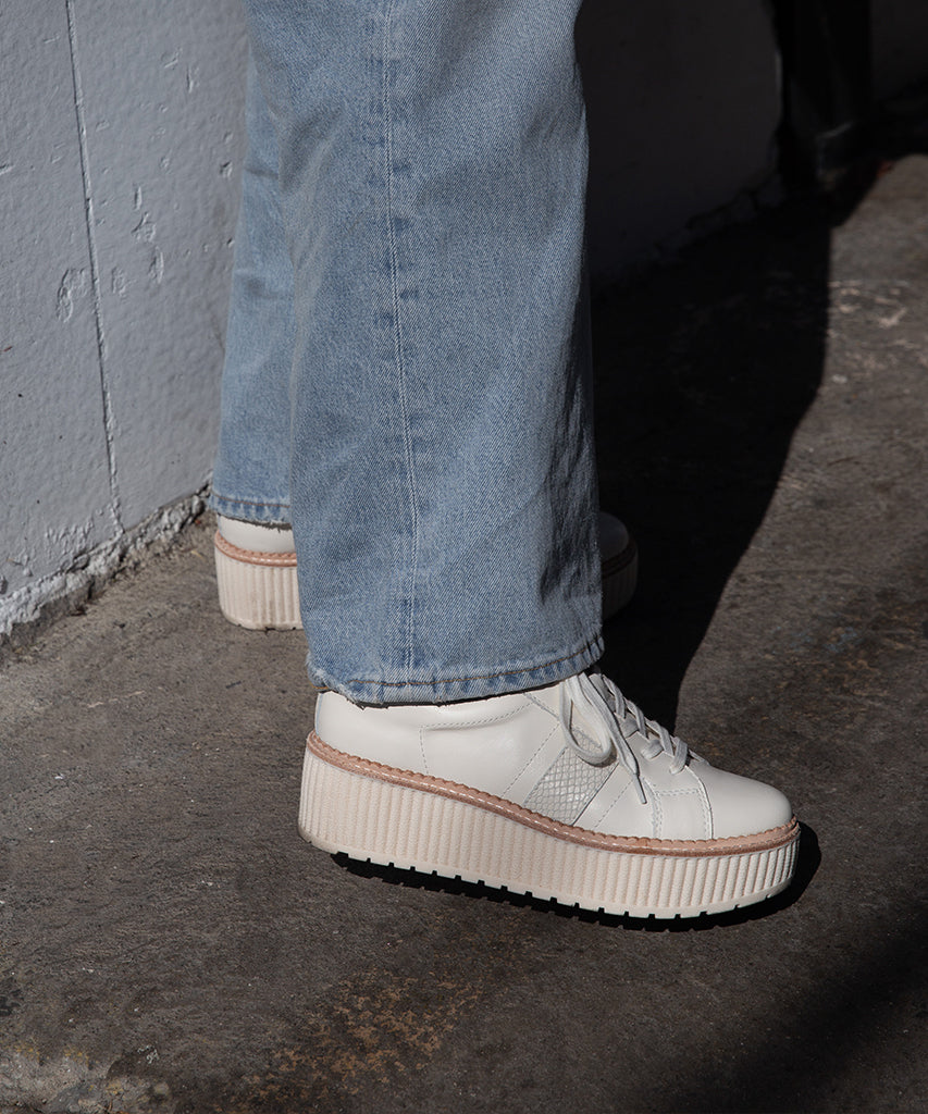 Dolce Vita TIGER SNEAKERS WHITE LEATHER
 – Dolce Vita