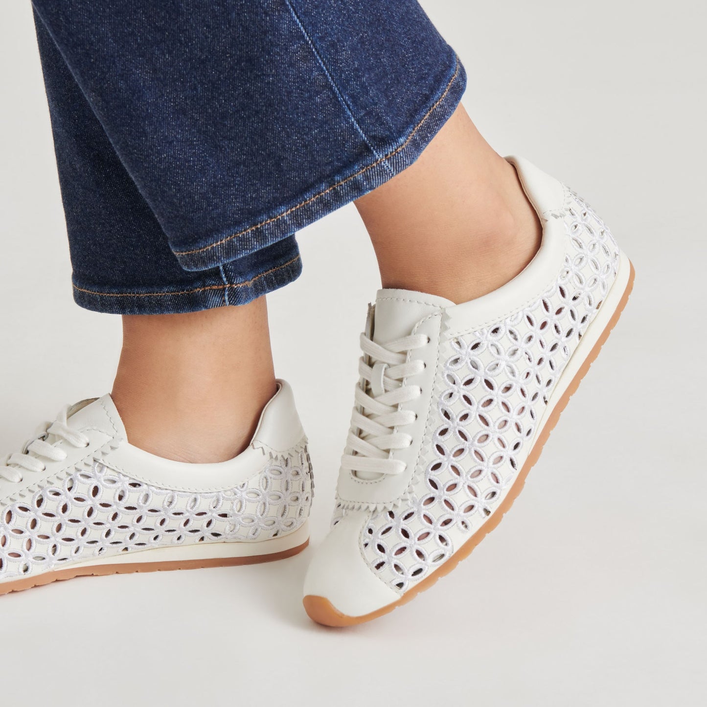 Dolce Vita DANIE EYELET PERF SNEAKERS TRUE WHITE LEATHER
 – Dolce Vita