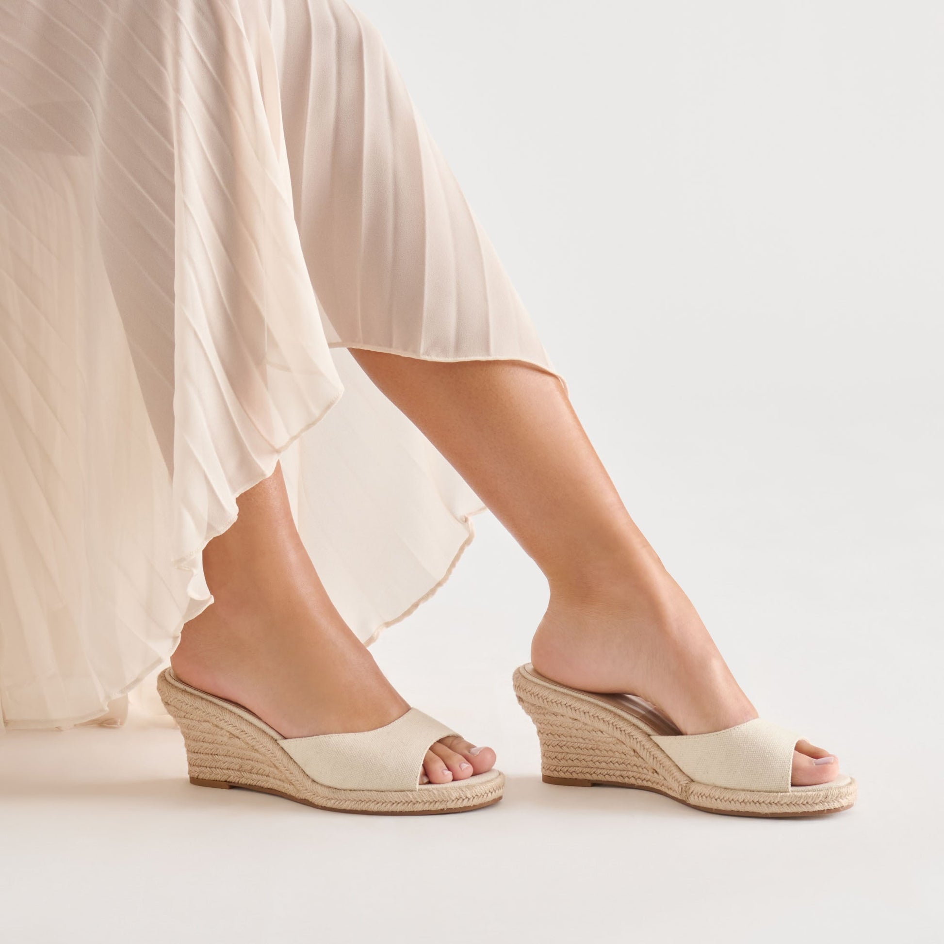 Dolce Vita Vaya Ecru Linen Wedges