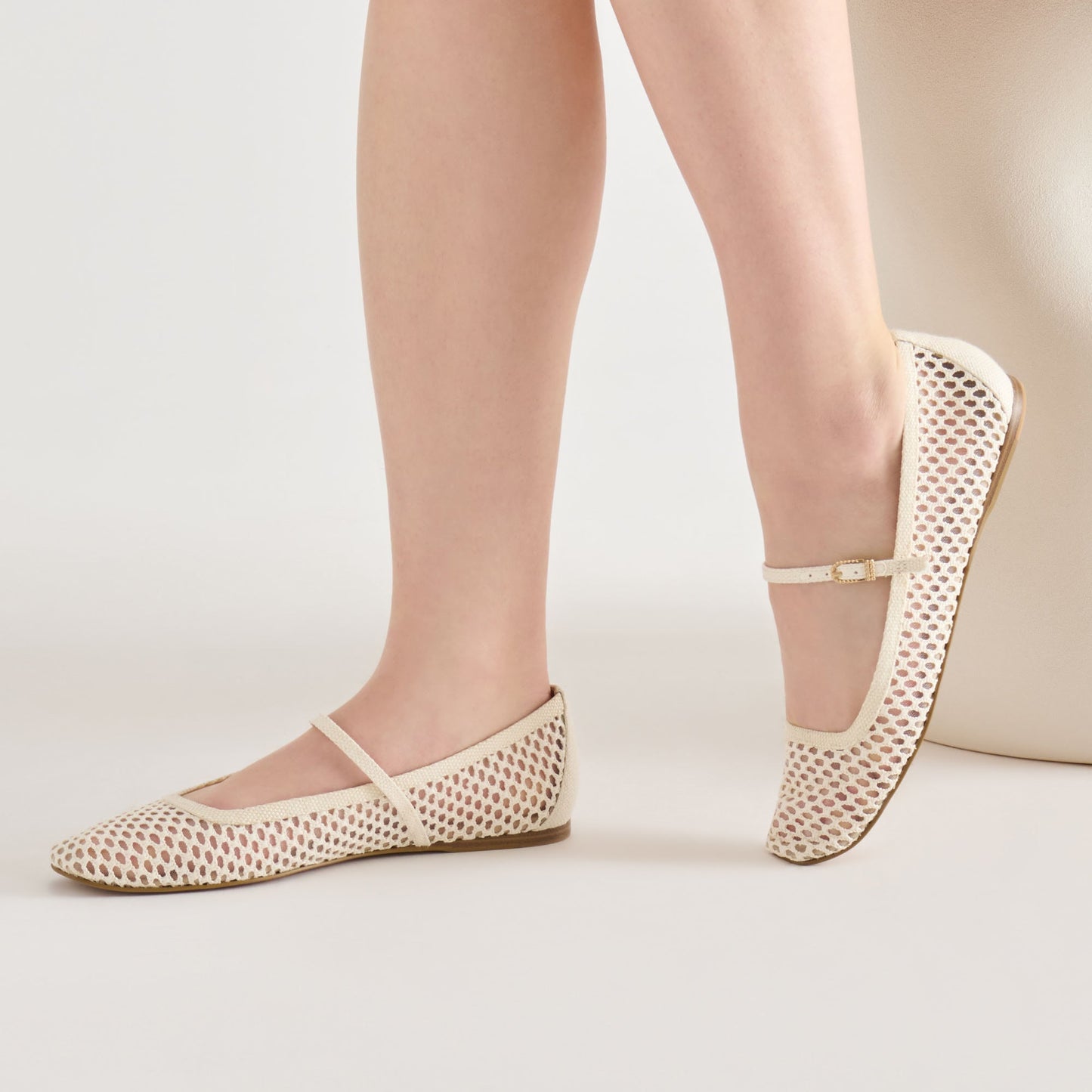 Dolce Vita Reyes White Woven Raffia Ballet Flats