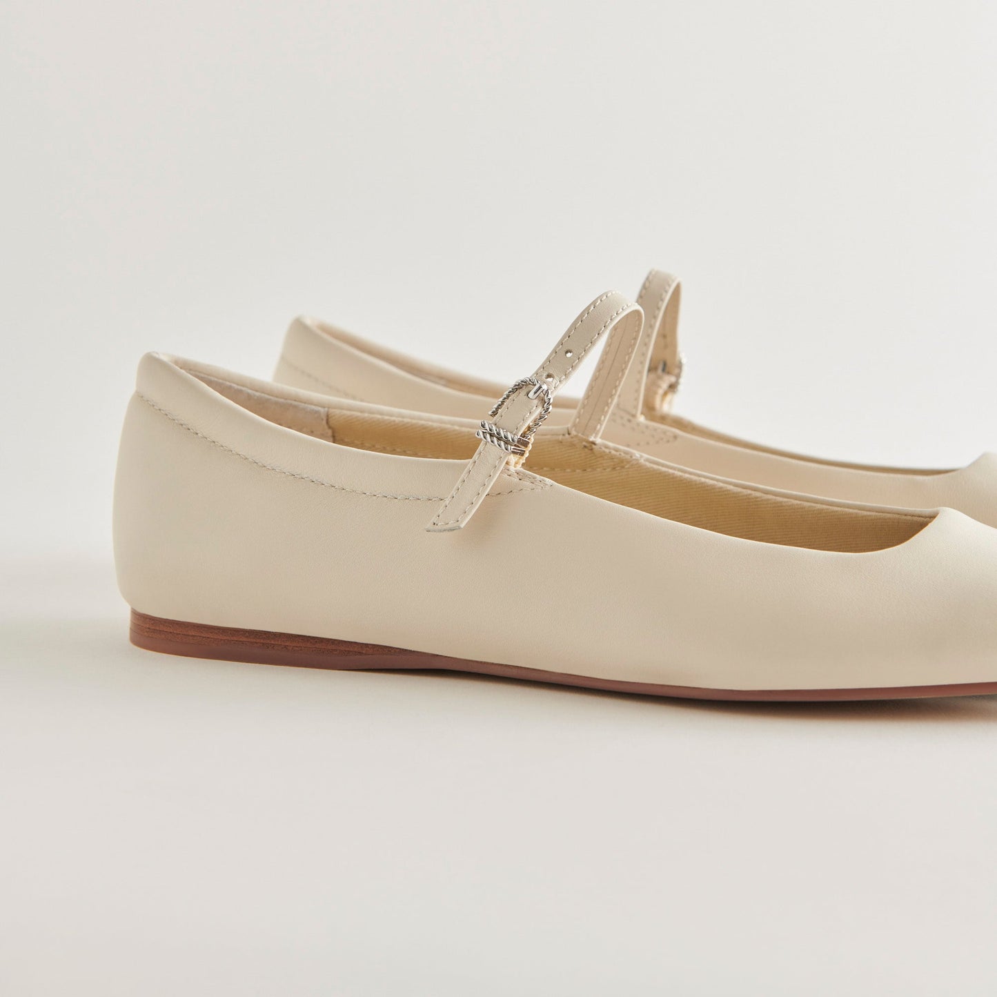 Dolce Vita Reyes Wide Ballet Flats Ivory Leather | Ivory Ballet Flats
 – Dolce Vita