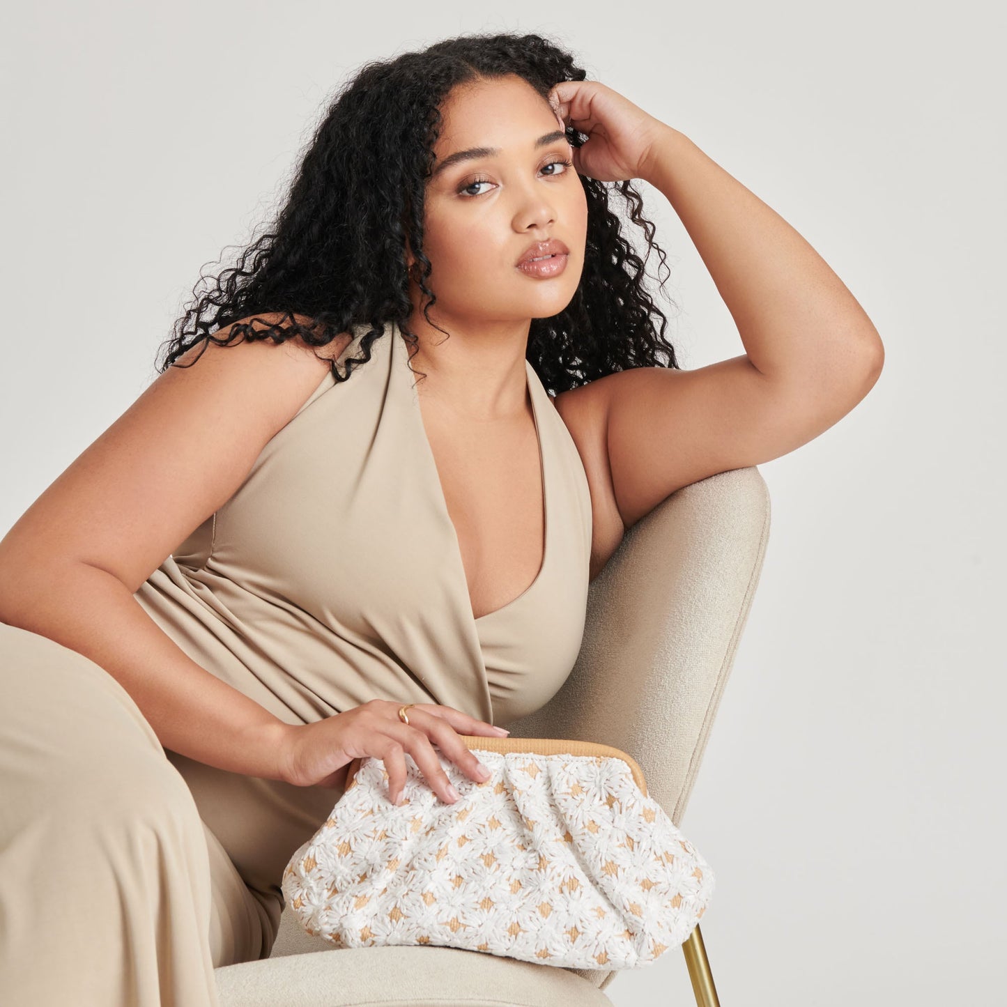 Dolce Vita FIORE CLUTCH EMBROIDERED NATURAL RAFFIA
 – Dolce Vita