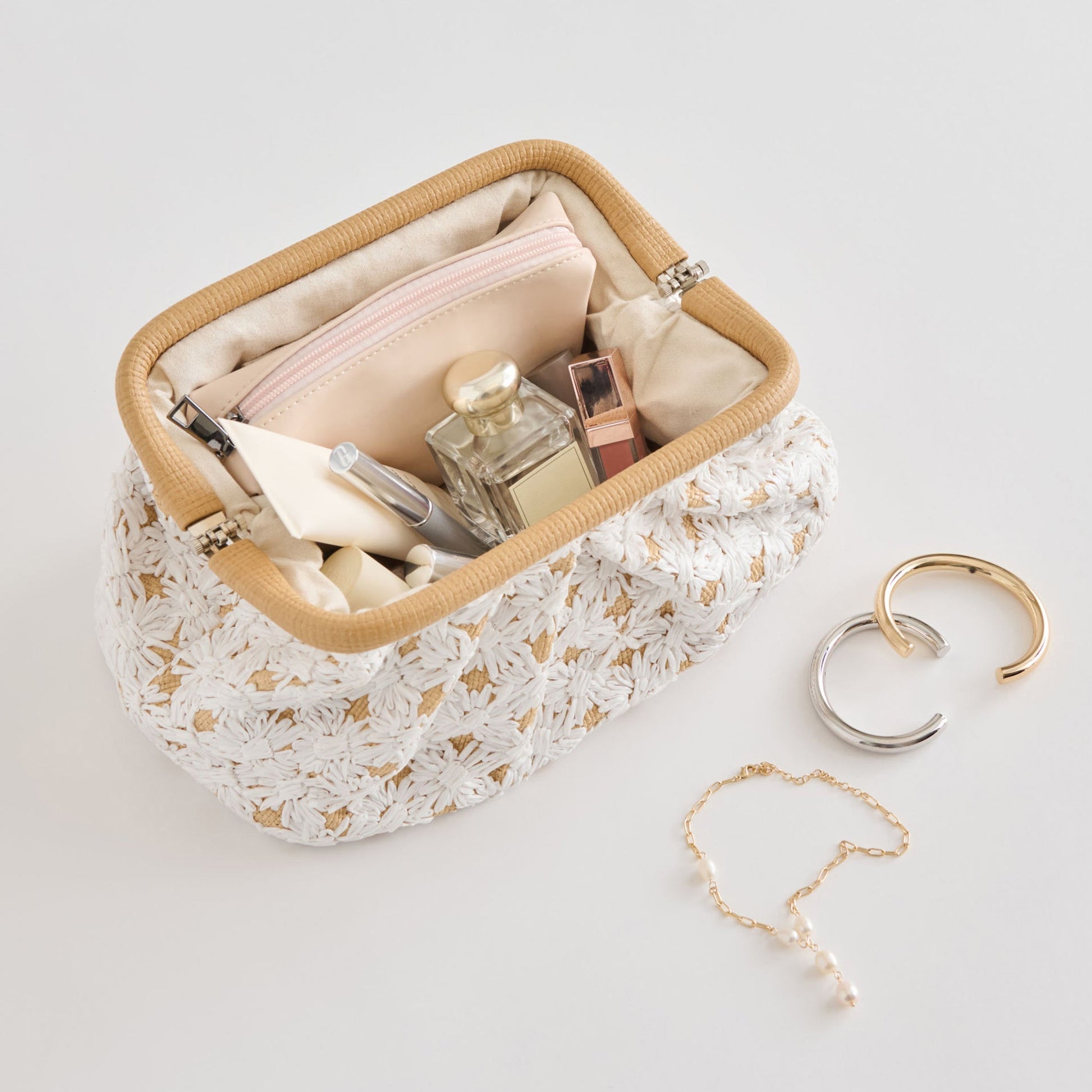 Dolce Vita FIORE CLUTCH EMBROIDERED NATURAL RAFFIA
 – Dolce Vita